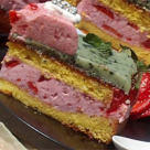 Tort de vara cu kiwi si capsuni