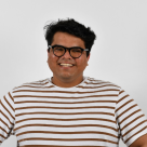 Interviu cu Tushar Advani, tânărul indian care ajută copiii să recupereze materia pierdută în pandemie: „Îmi place să zic DA oricărei noi experiențe”