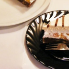 Desertul de duminica: Tort de vara cu piersici