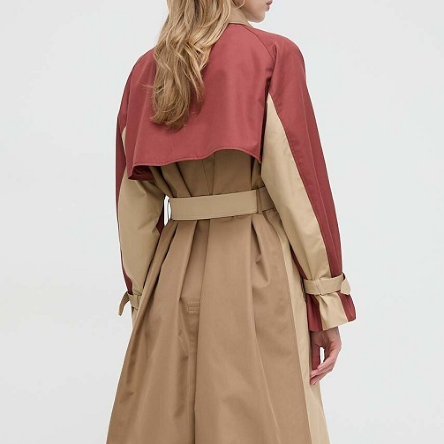 Palton din colecția Weekend Max Mara cu un conținut ridicat de bumbac, în două nuanțe de bej combinate cu roșu stins 