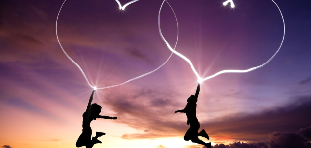 In momentul de fata esti singura sau implicata intr-o relatie?