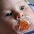 Dezvata-l de suptul degetului