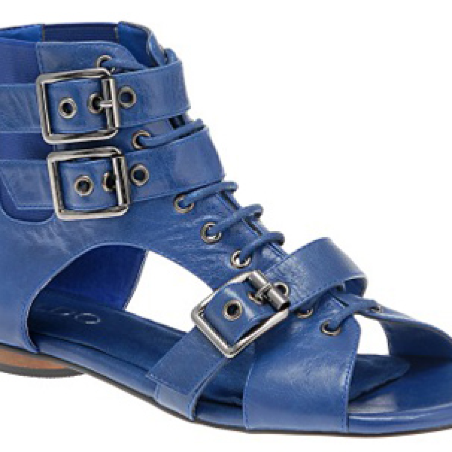 Sandale cu sireturi si catarame