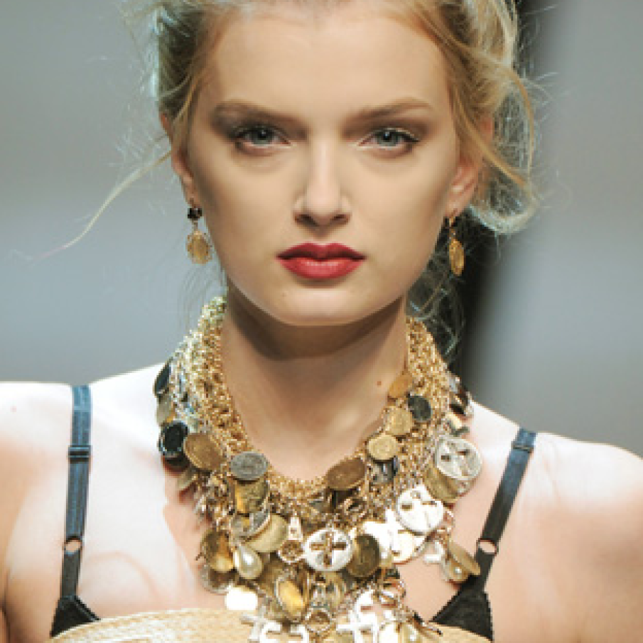 Buze rosii somptuoase