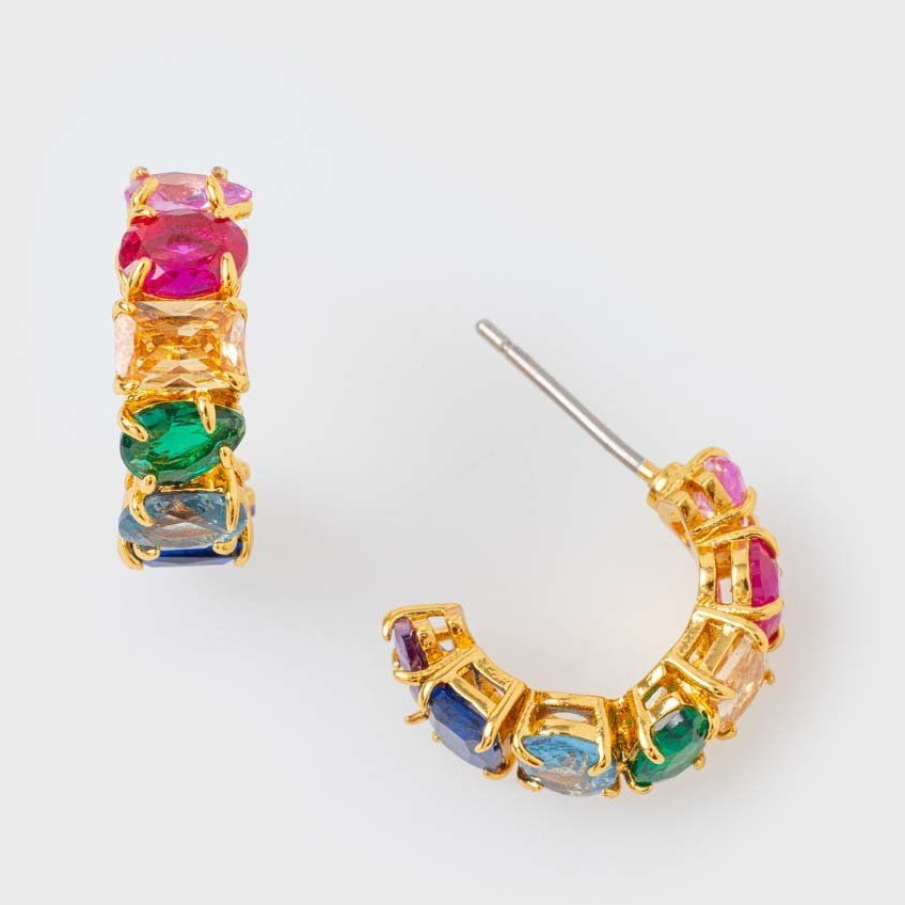 Cercei Kate Spade cu pietre multicolore  din zirconiu cubic. Este confecționat din mai multe materiale.