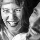 Cand ma primesti la tine-n brate e safe, e ca si cum nimeni si nimic nu-mi poate face niciun rau