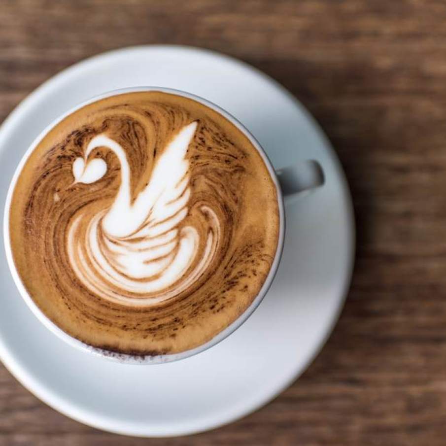 Lebada pe lac... pardon, cafea 