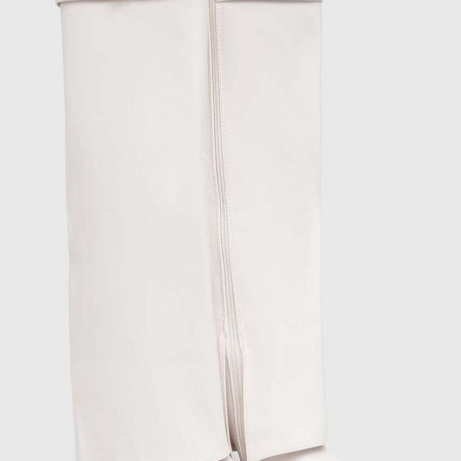 Cizme albe cu toc drept și vârf ascuțit din colecția Answear Lab, închidere cu fermoar 