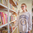 World Vision România alături de Smiley și alte vedete au dat startul campaniei „Dăm aripi educației“ și invită românii să doneze cărți și rechizite pentru copiii defavorizați