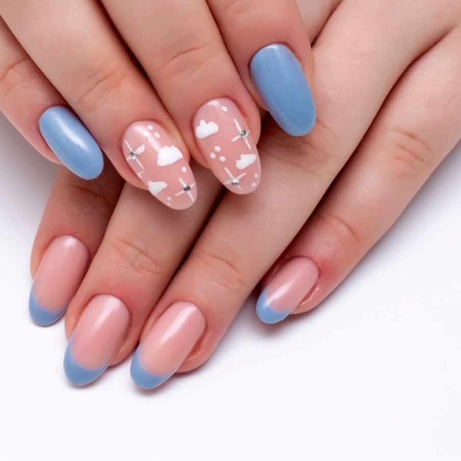  Manichiură cu cristale pentru vară 