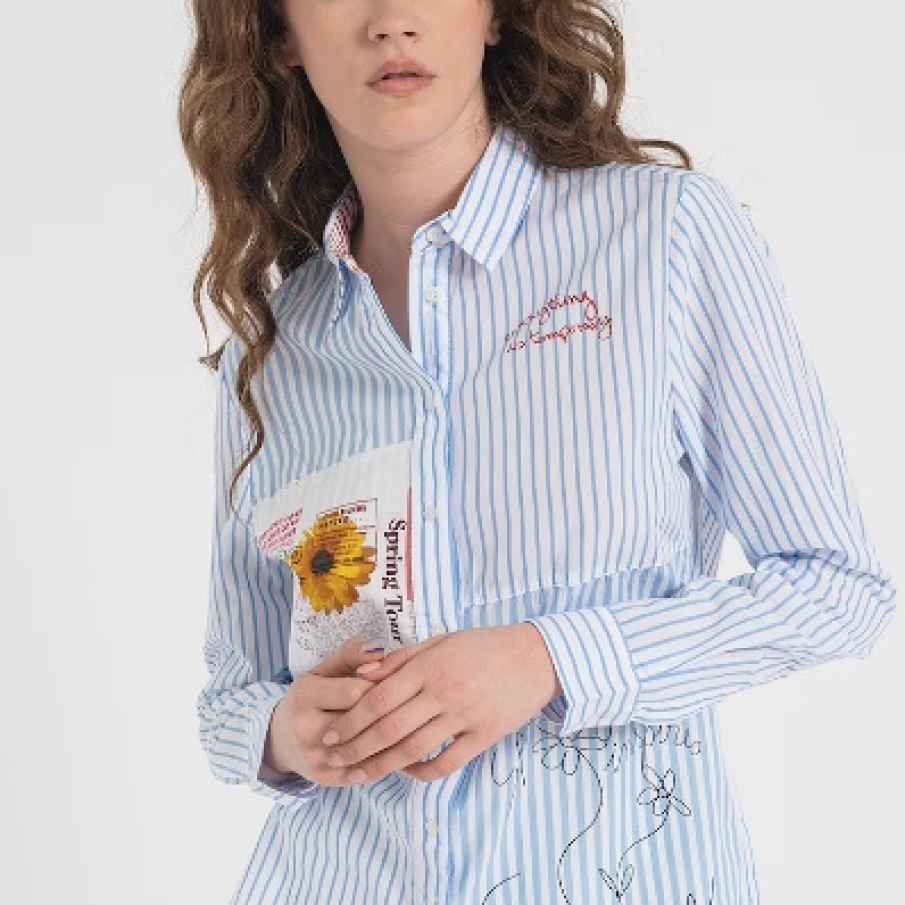 Cămașă Desigual cu dungi, aplicație și imprimeu grafic inspirațional 
