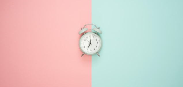 La ce ora te uiti cel mai des la ceas?