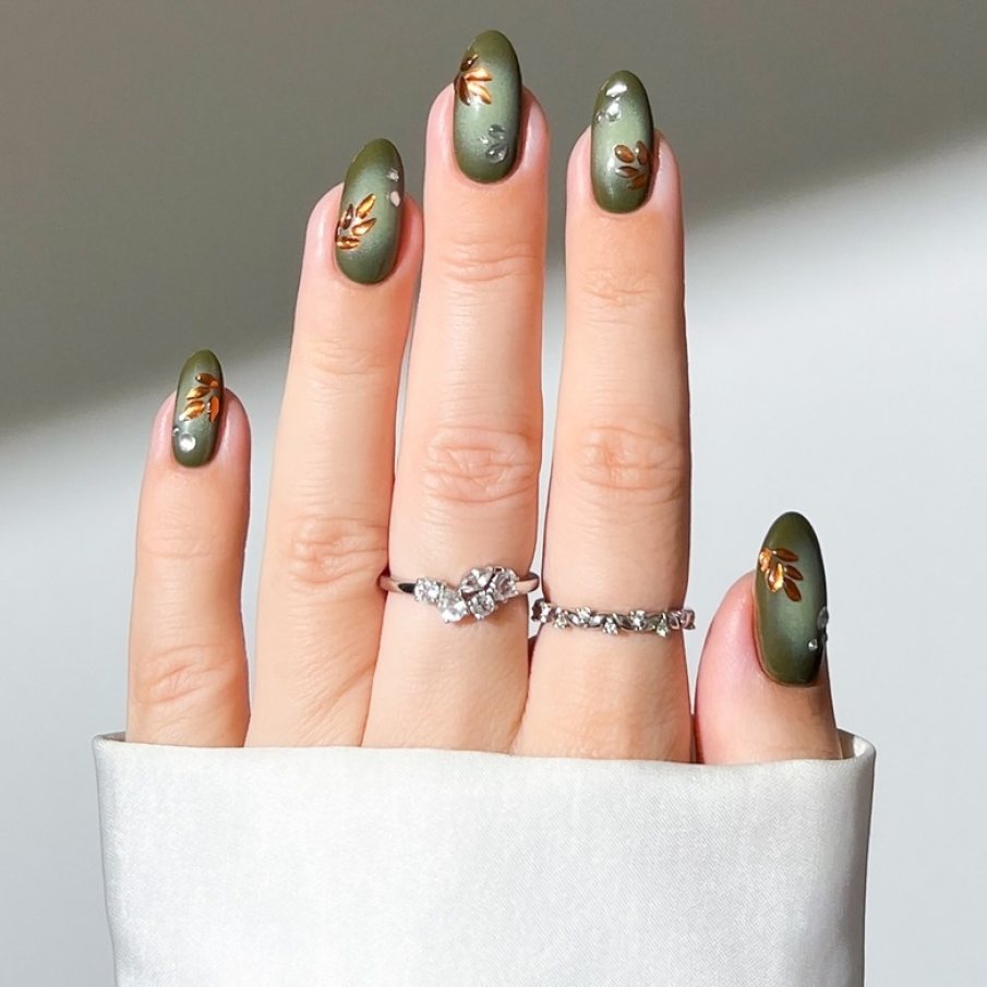 Modele de unghii trendy pentru primăvară și Paște 