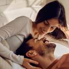 Dragostea nu ține cont de vârstă? Ce spun studiile despre cuplurile cu diferență mare de ani între parteneri