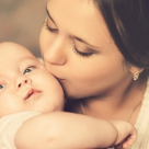 Cele 5 PRIETENE de care o MAMA SINGURA are NEVOIE