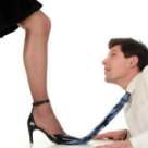 Horoscopul Astroputerii feminine: Top 5 zodii care isi tin barbatul sub papuc