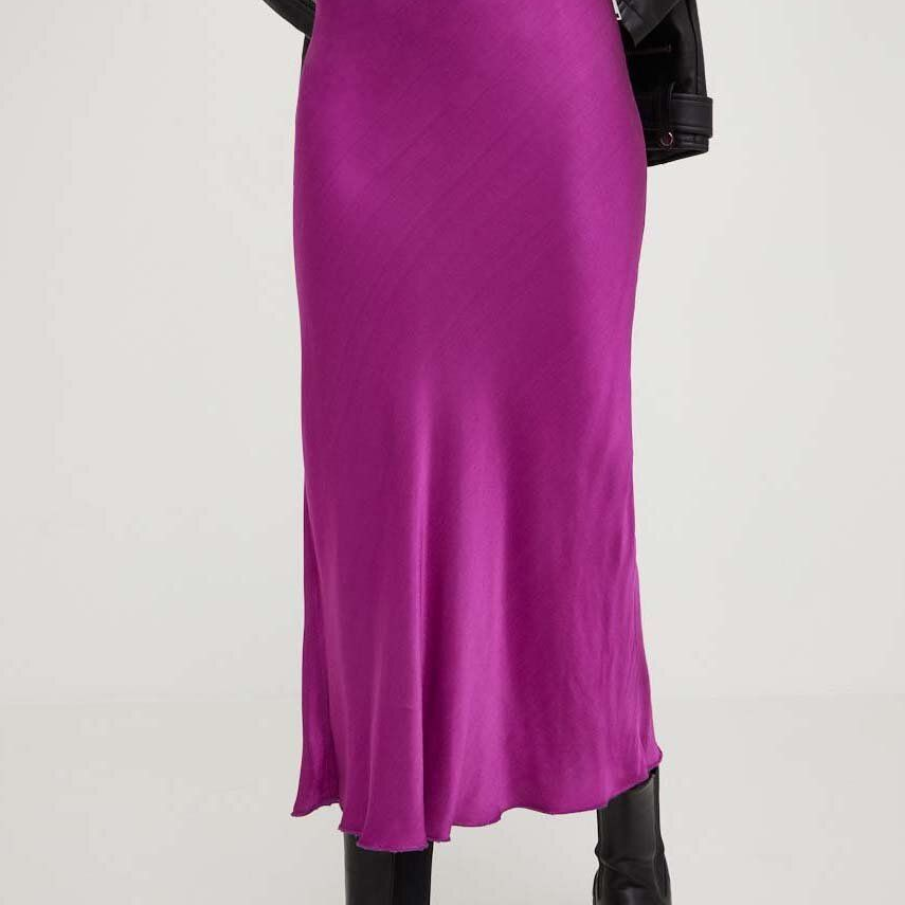 Fustă maxi dreaptă cu bandă elastică îngustă în talie, în nuanță de violet, confecționată din țesătură satinată