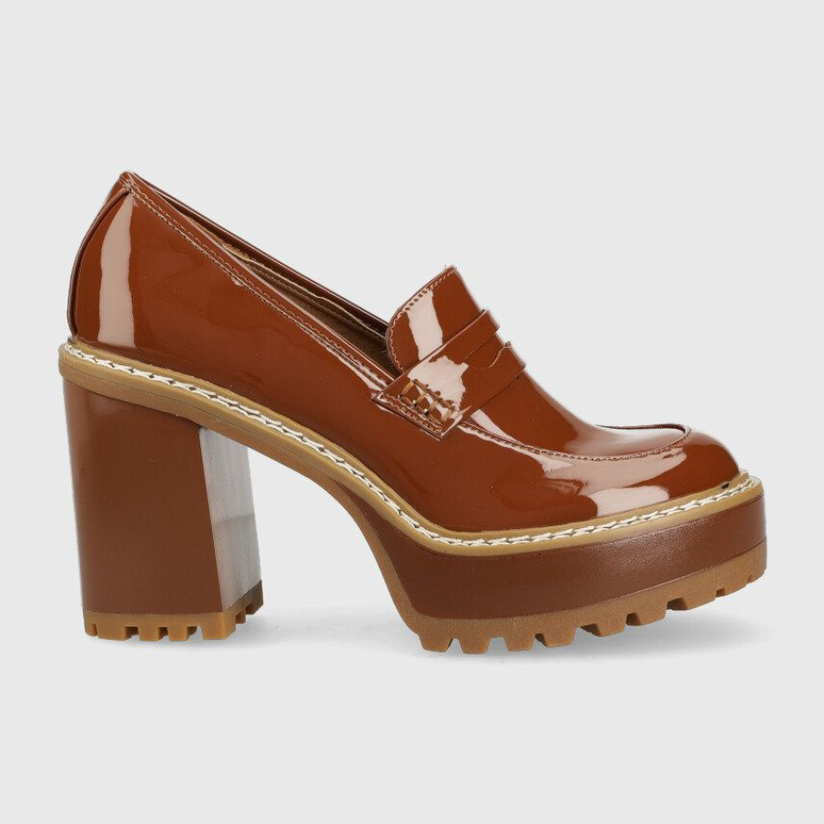 Pantofi pumps de la Steve Madden, în nuanță de maro lăcuit, cu toc gros și înalt și talpă masivă 