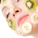 5 Masti naturiste pentru intinerirea tenului