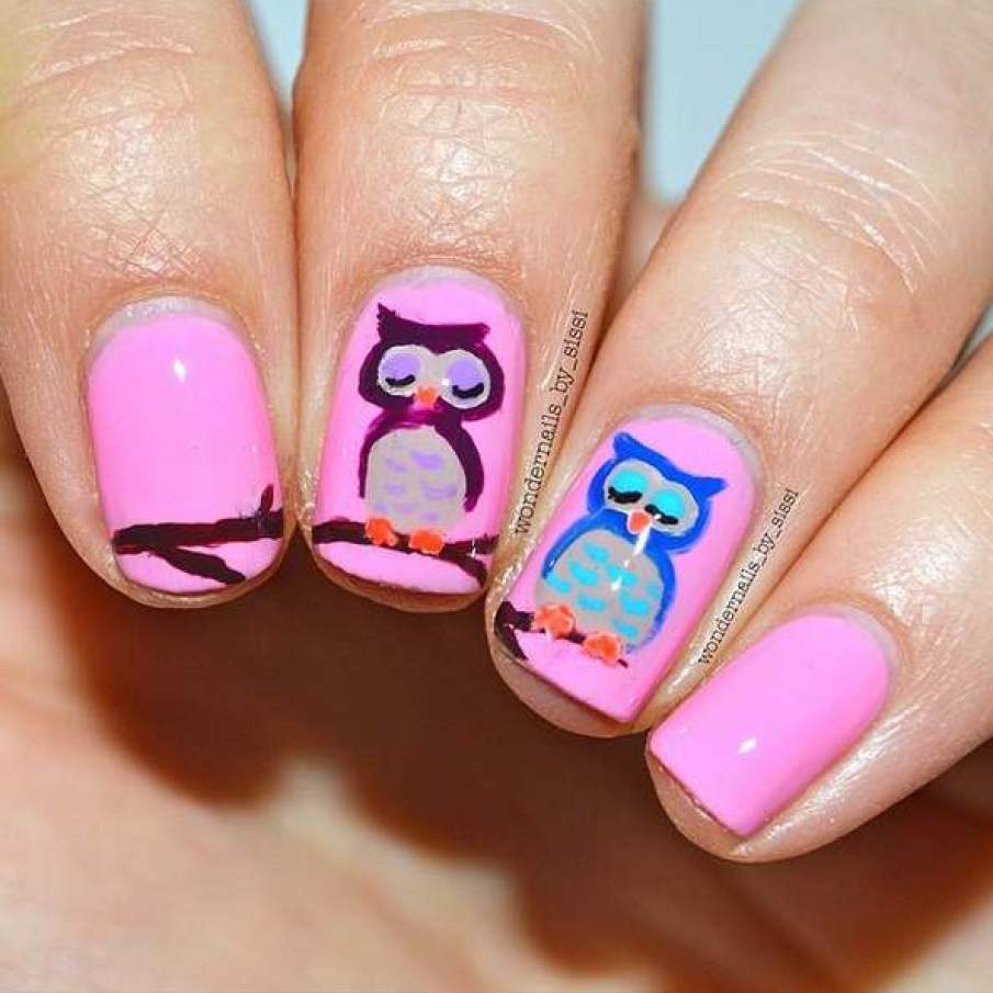 Model de manichiura cu bufnita 