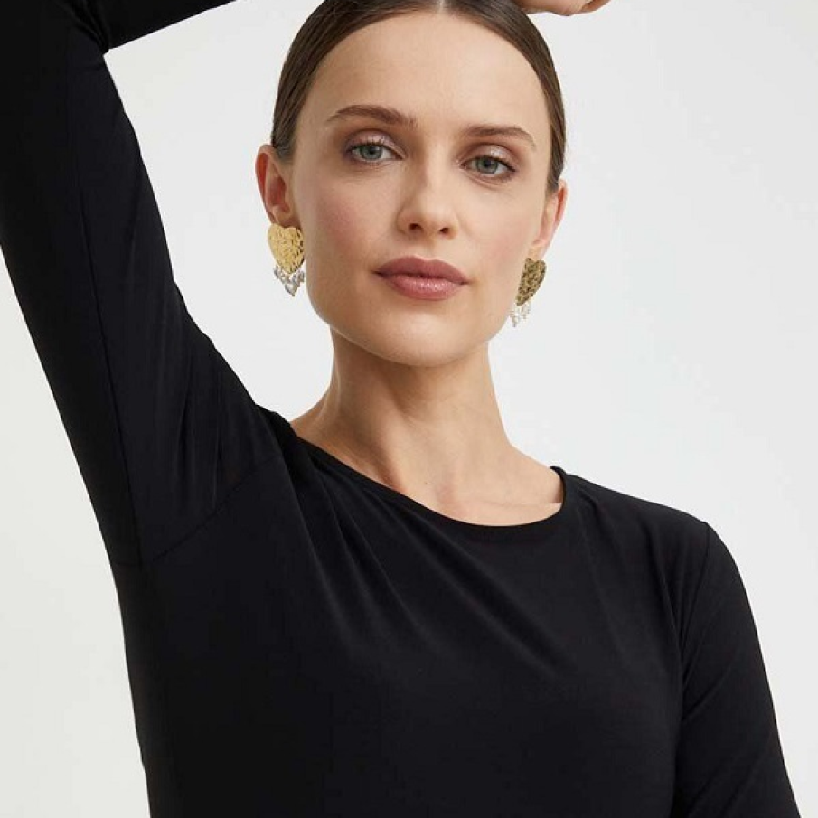 Cercei aurii statement din colecția Answear Lab, decorați cu inimioare de perle false